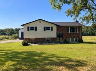 10562 Misplay Rd, Bloomsdale, MO 63627