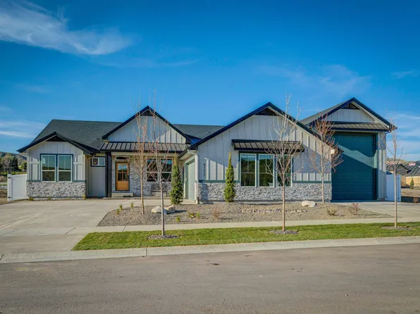 8800 W Fawn Brook St, Garden City, ID 83714