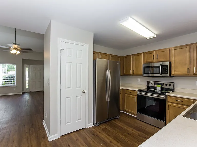 5929 Brookfield Pointe Dr — Photo 8