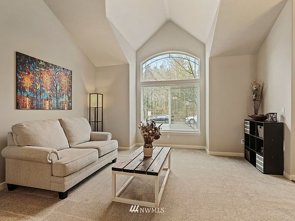 5th image of 18008 73rd Avenue E