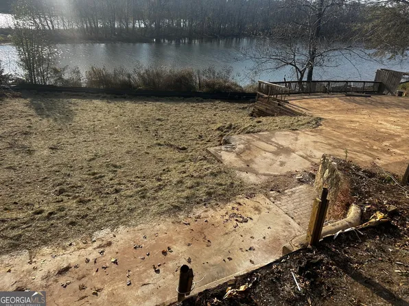 273 S River Dr, Jackson, GA 30233