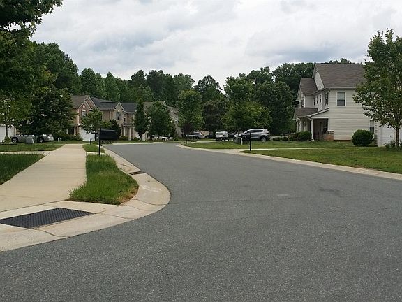 5th image of 6931 Woodbridge Valley Cres