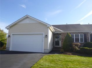 8 Sweet Corn Dr, Cranston, RI 02921