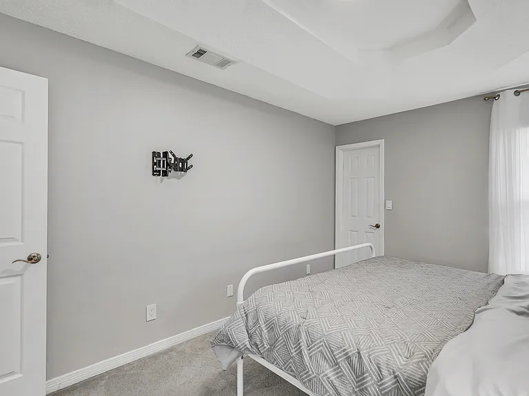 4 Falcon Ridge Ln — Photo 2
