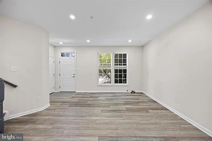 8880 Papillon Dr — Photo 6