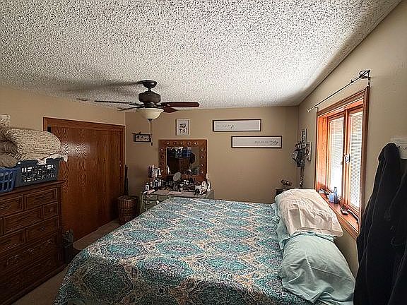 3rd image of 603 W Gwinn Ct