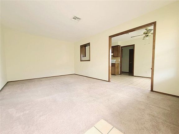 2nd image of 163 Barrett Pl