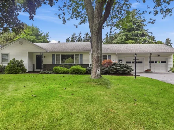 2744 Ridgeway Ave, Rochester, NY 14626