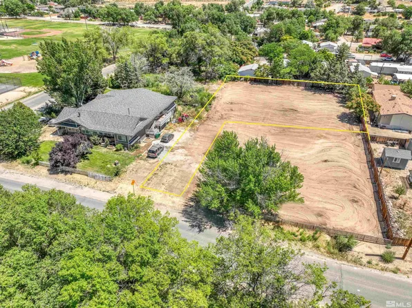 5294 Leon Dr, Sun Valley, NV 89433