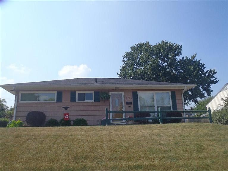 1st image of 2704 Inland Dr