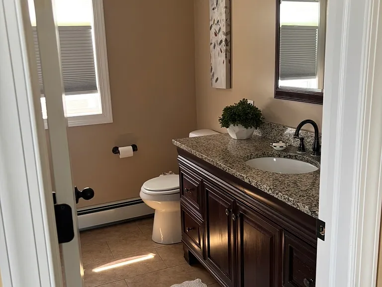 525 Ramapo Ave — Photo 16