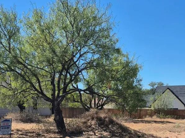 836 Aspen Ln, Cottonwood Shores, TX 78657