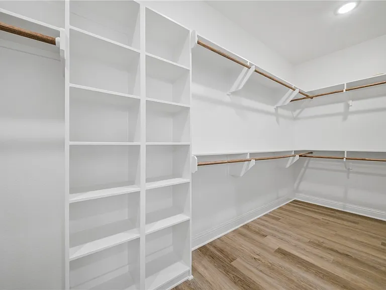 4725 Pearl River Ct — Photo 16