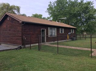 1050 Perkins Rd, Eldorado, IL 62930