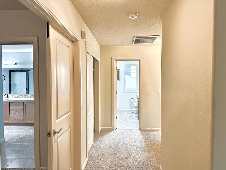 5817 NE 59th Ave — Photo 21