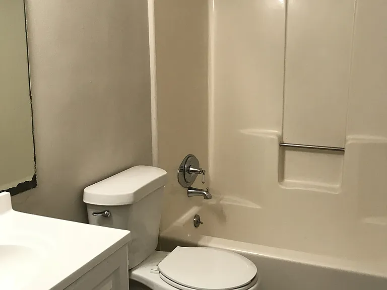 152 Forest Pl — Photo 6