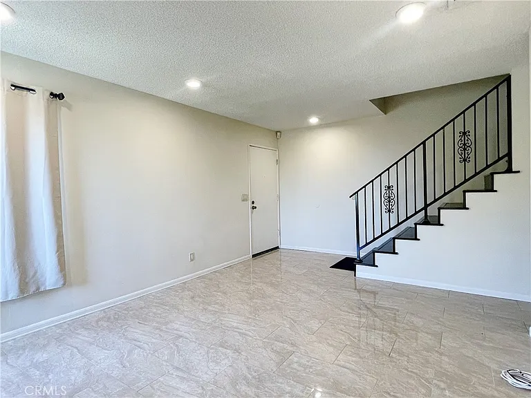 21648 Laurelrim Dr #D — Photo 4