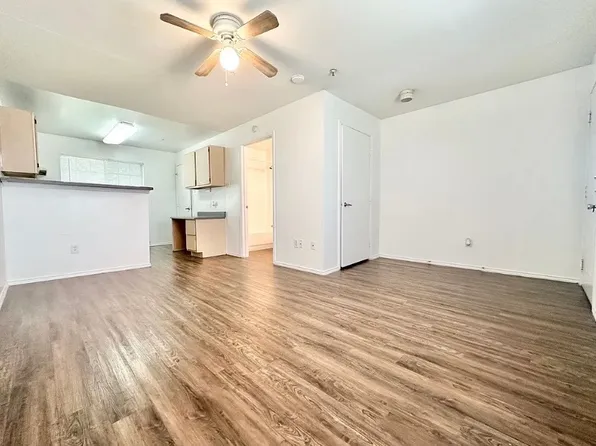2520 W Prairie St APT 5, Denton, TX 76201