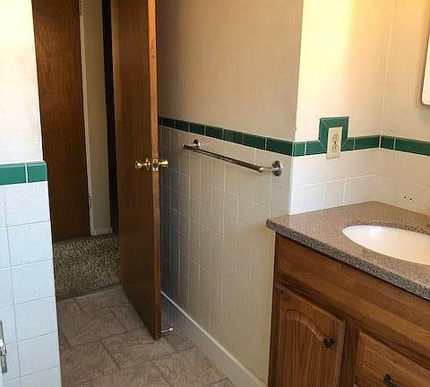 5th image of 2495 S Gaylord St #14