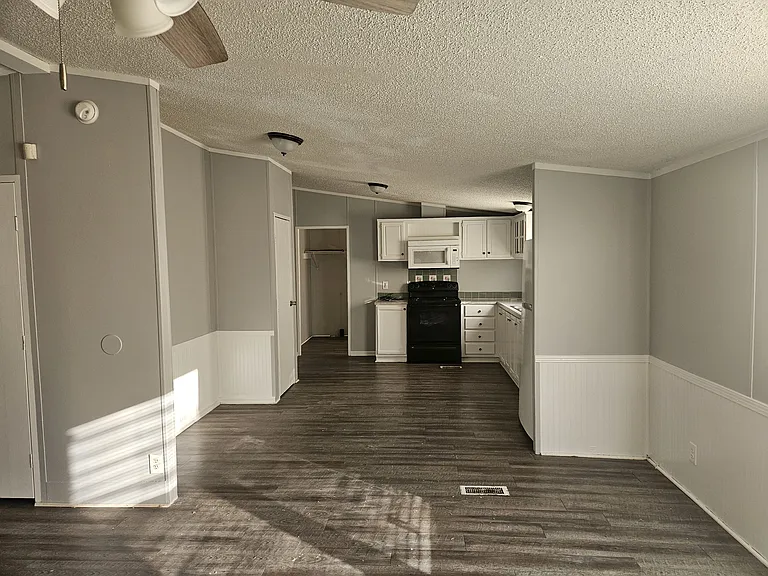 dining room/kitchen