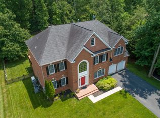 4813 Briggs Rd, Fairfax, VA 22030