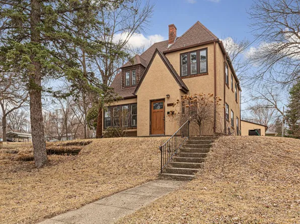 121 S Sverdrup Ave, Jackson, MN 56143