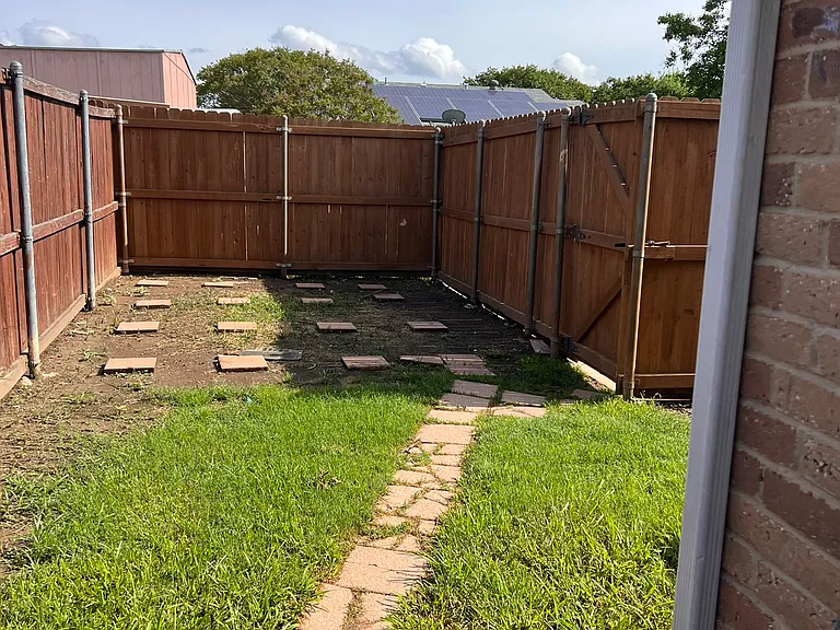 6011 McAfee Dr — Photo 16