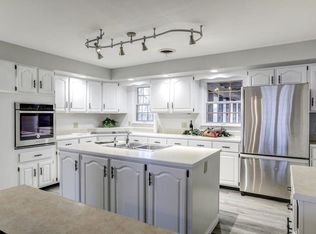 1913 Bellamy Dr, Champaign, IL