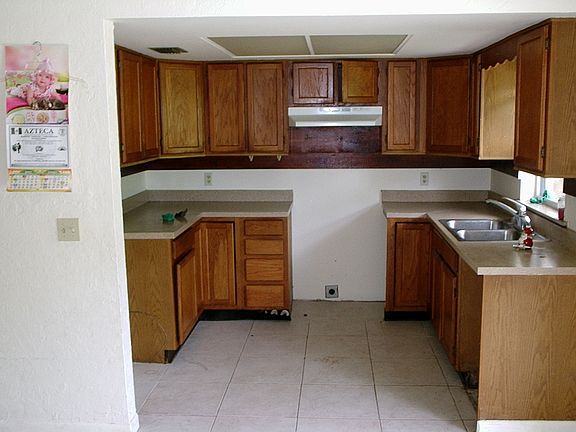 5th image of 305 12th Ave