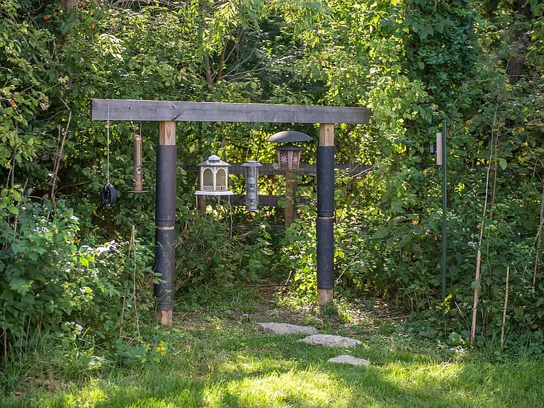 If You Are Into Bird Watching... You Will LOVE It Here! Cardinals, Blue Jays, Gold and House Finches, Black Capped Chickadees and More Often Visit!!