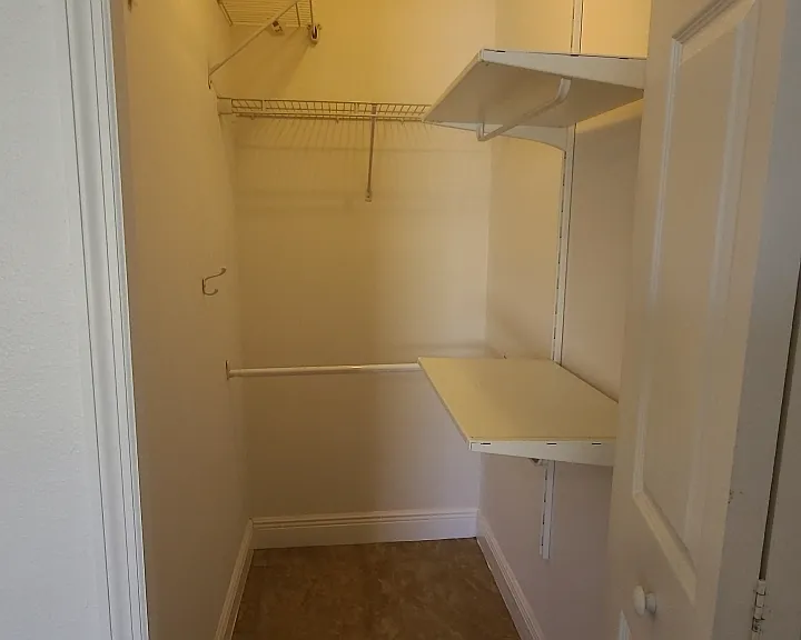 4102 Longworth Loop — Photo 9