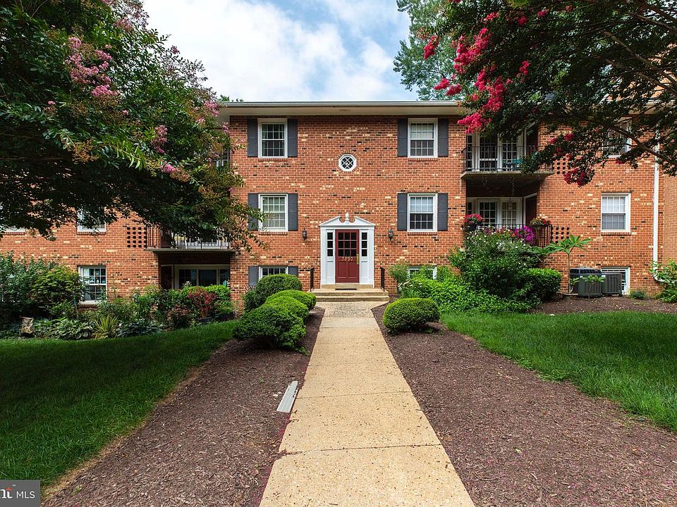 1st image of 3890 Lyndhurst Dr APT 201