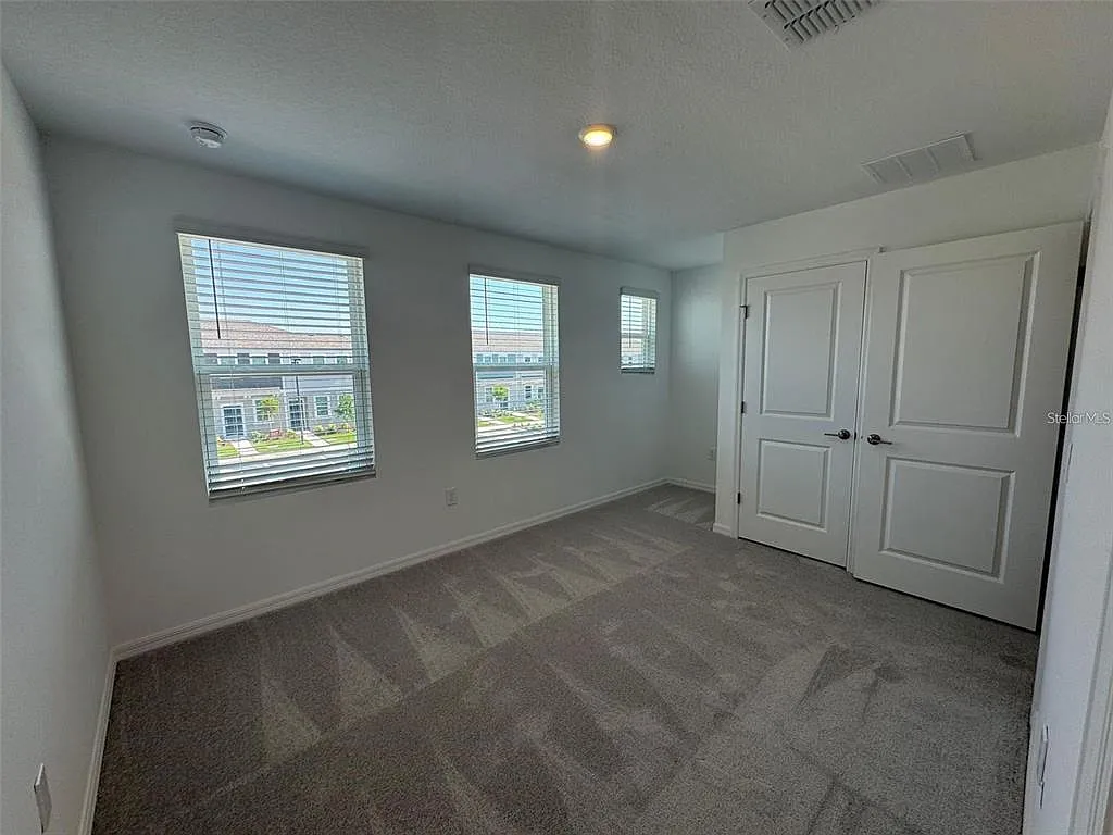 2 bed, 2.5 bath, 1255 sqft, $1,890 — Photo 4