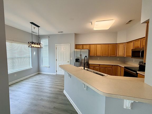 5th image of 2901C S Heather Dr