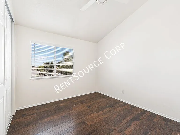 2145 W Avenue P8 — Photo 31