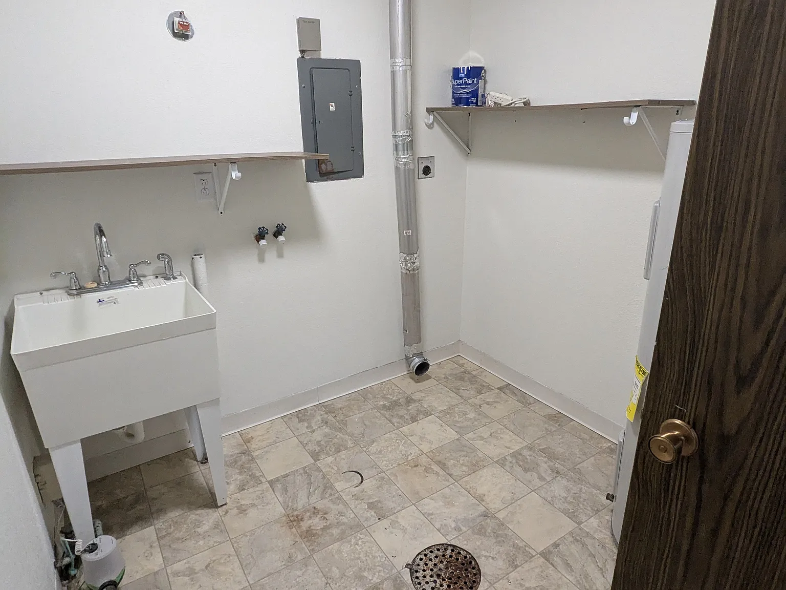 2 bed, 900 sqft, $1,275 — Photo 4