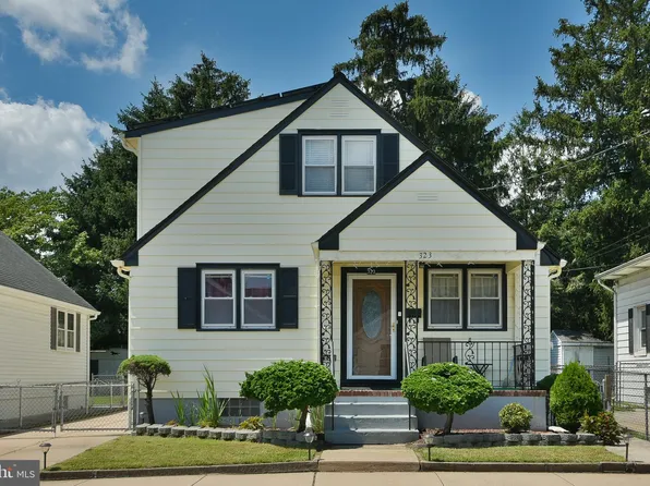 323 Hutchinson St, Hamilton, NJ 08610