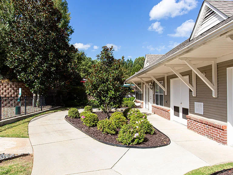 Indigo Apartments Gainesville — Photo 12