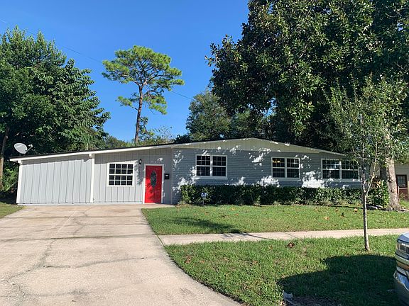 2nd image of 3113 Holly Berry Ln