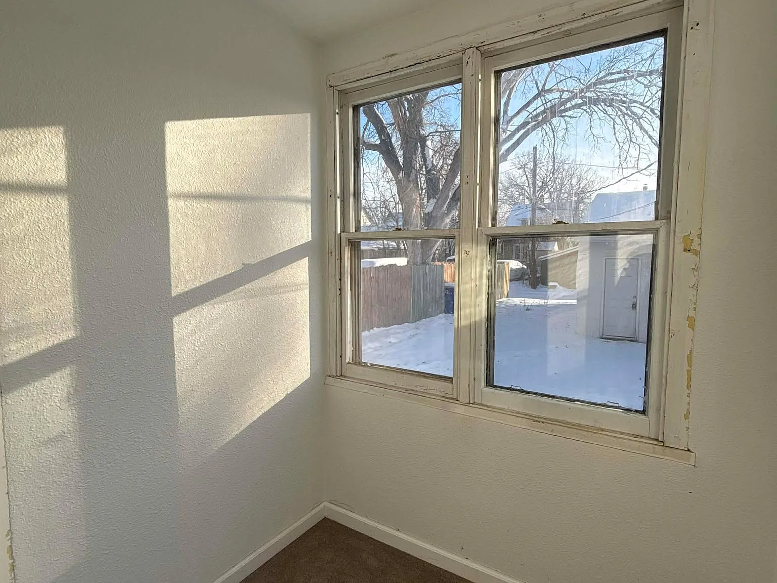1 bed, 988 sqft, $1,200 — Photo 2