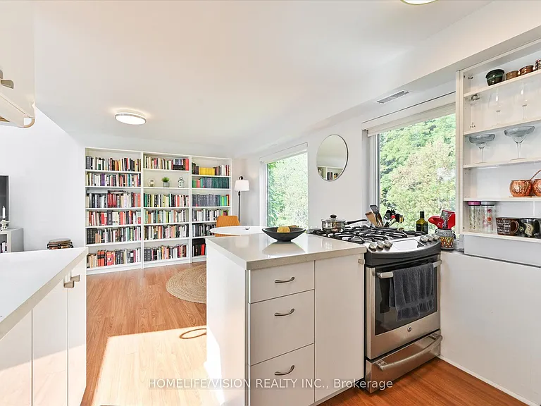 400 Summerhill Ave #3 — Photo 16