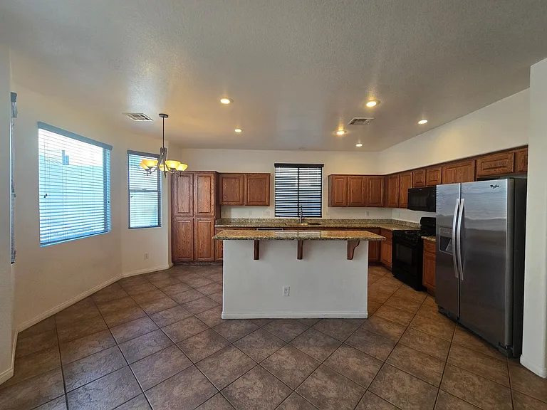 9164 Craven Ave — Photo 9