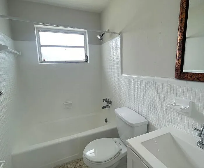 70 SW 30th Ave #12 — Photo 7