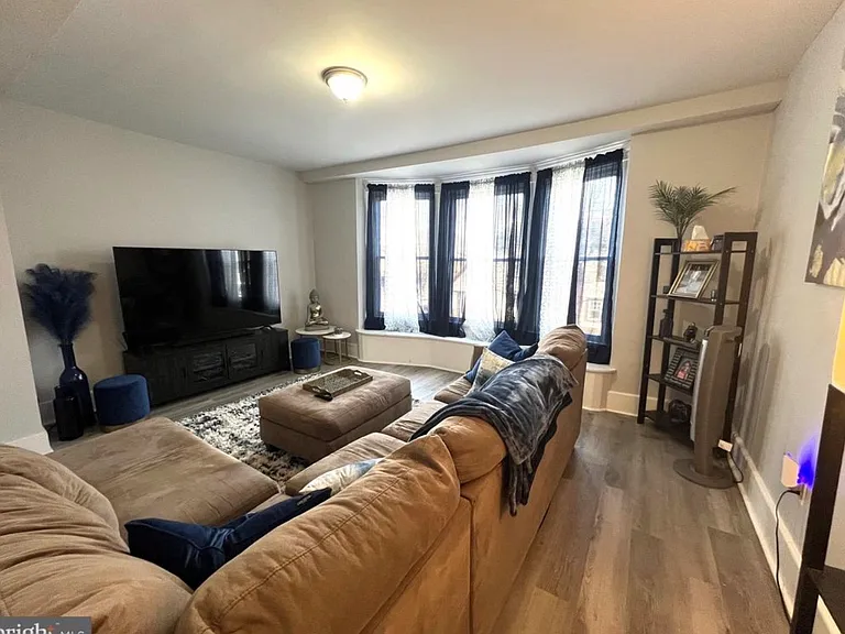 2150 Green St #2 — Photo 8