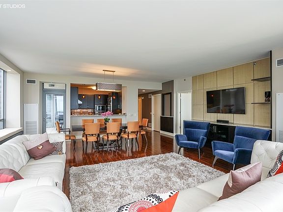 5th image of 600 N Lake Shore Dr #12