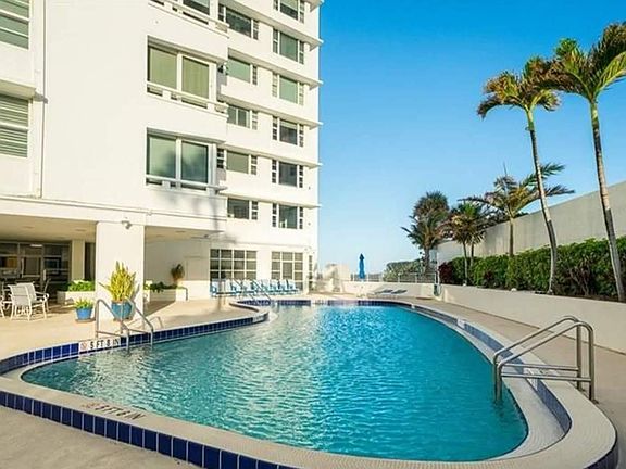 3rd image of 3600 Galt Ocean Dr Unit 1