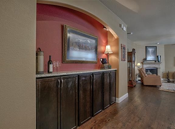 5th image of 9028 Waterman Dr