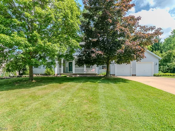 104 Charter Dr, Northfield, OH 44067
