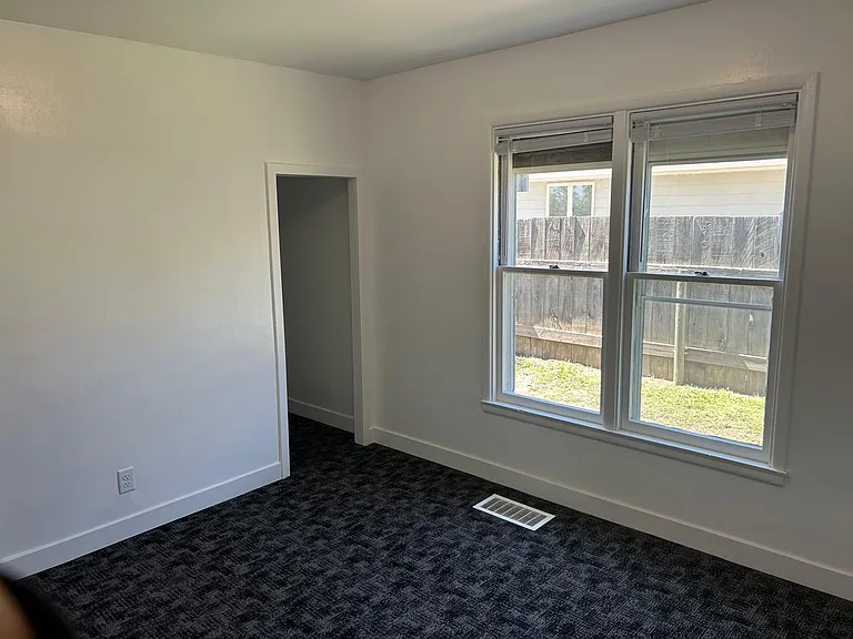 420 W Capitol Ave #1 — Photo 9