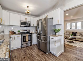 4 Kennedy Dr, Cookstown, NJ 08511